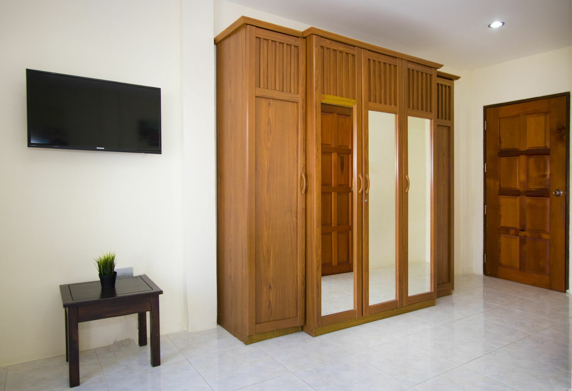 Ashford Villas Cosy Beach Pattaya Exteriör bild