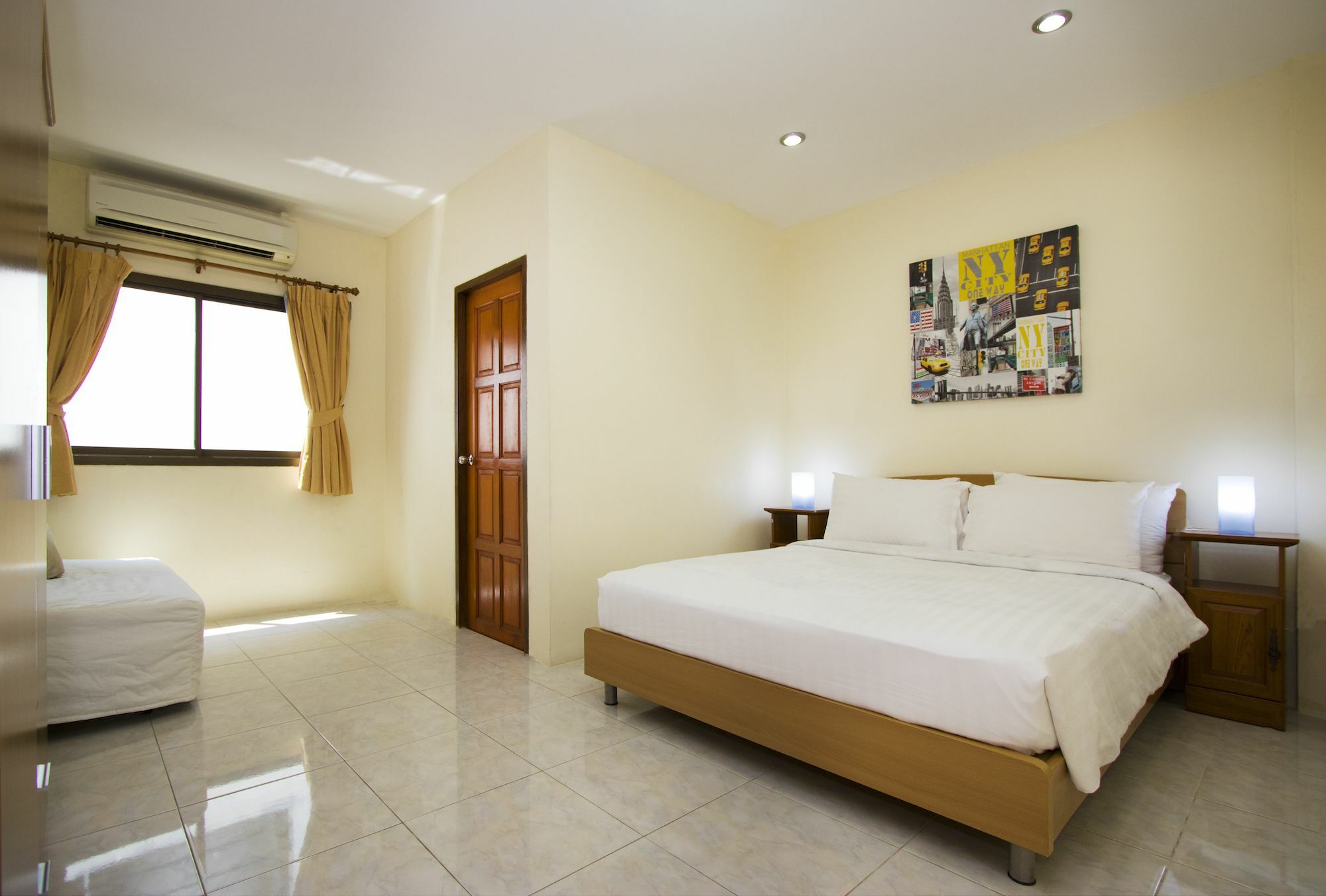 Ashford Villas Cosy Beach Pattaya Exteriör bild