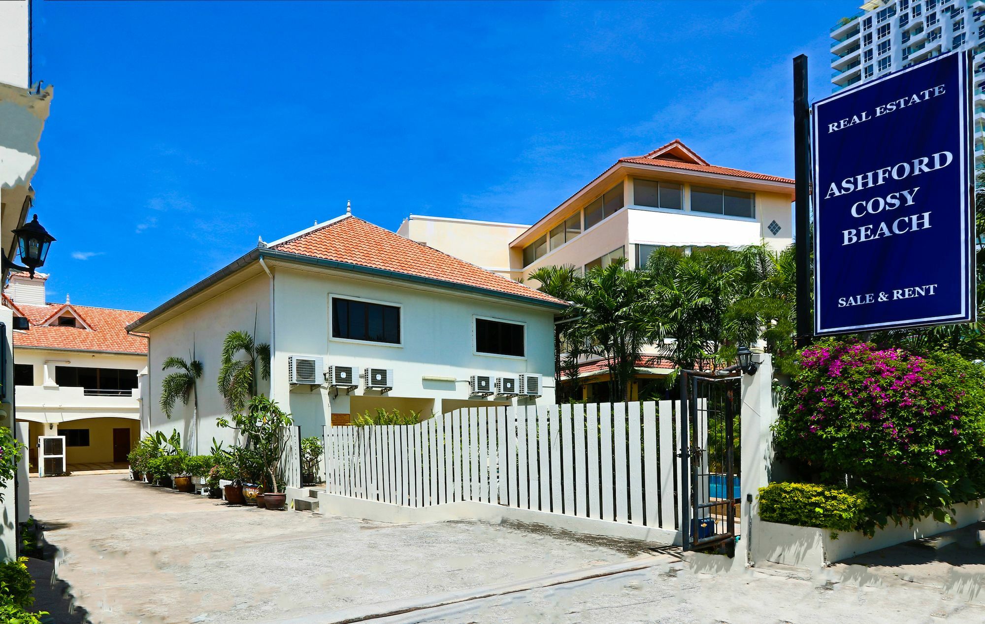 Ashford Villas Cosy Beach Pattaya Exteriör bild