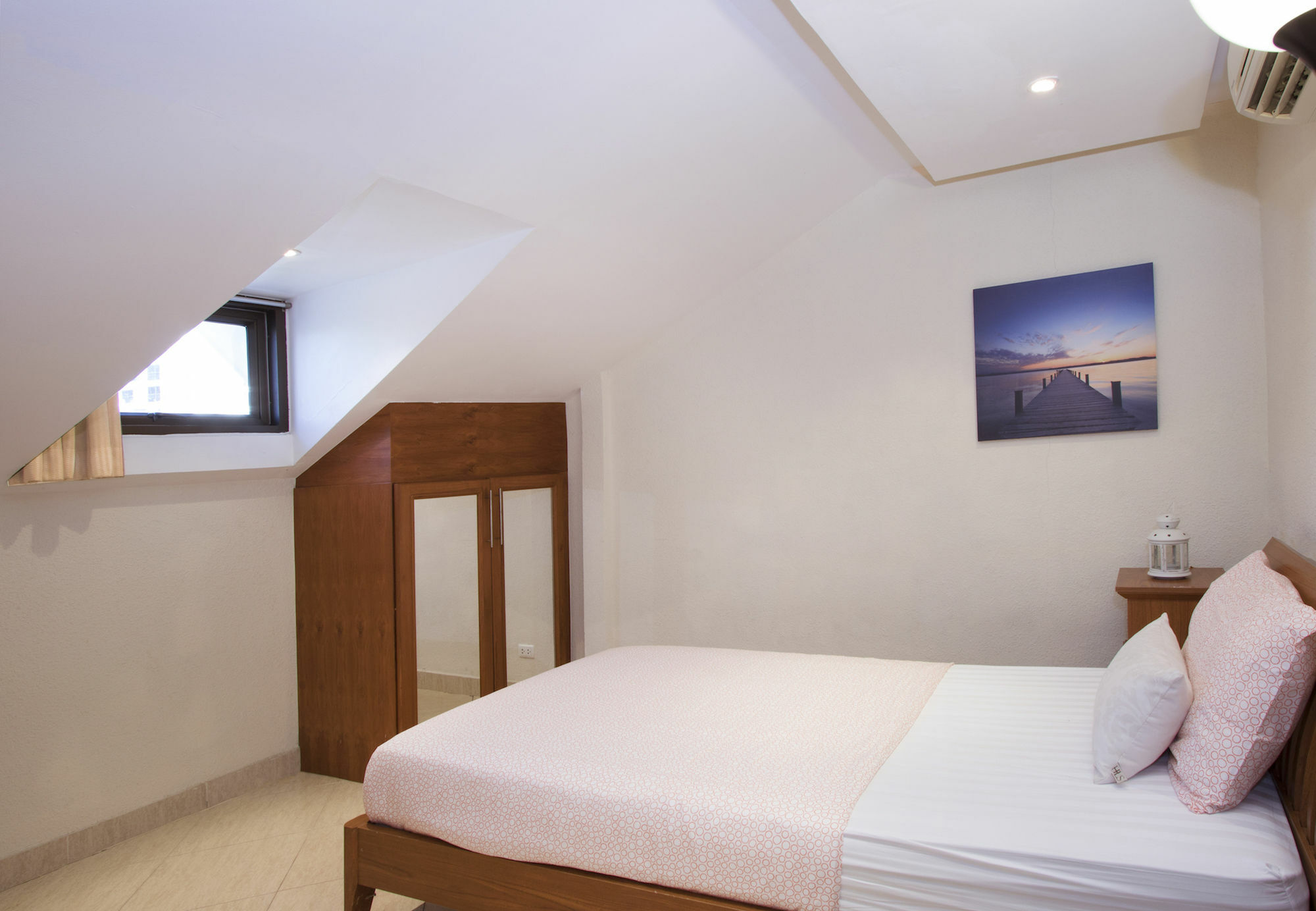 Ashford Villas Cosy Beach Pattaya Exteriör bild