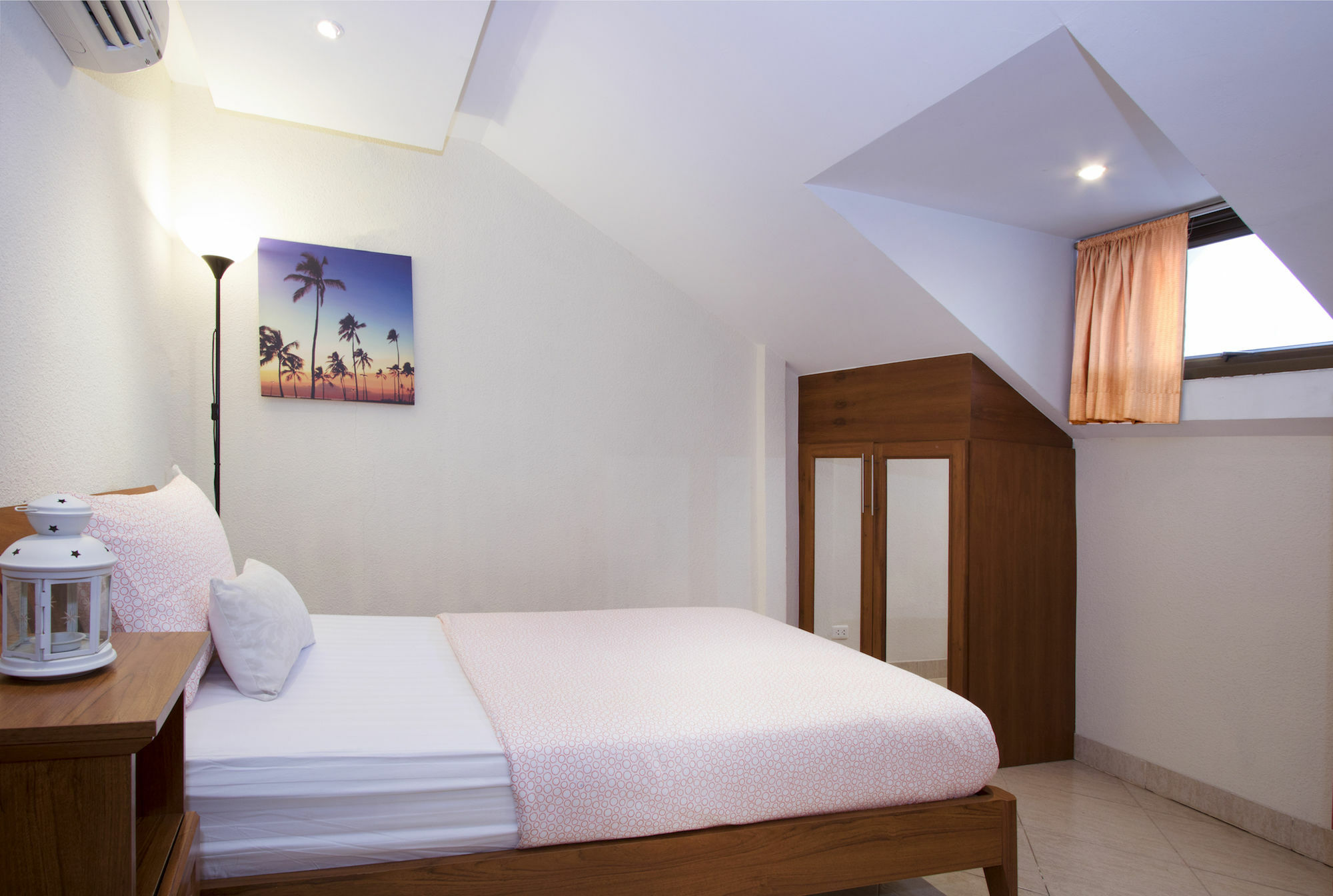 Ashford Villas Cosy Beach Pattaya Exteriör bild